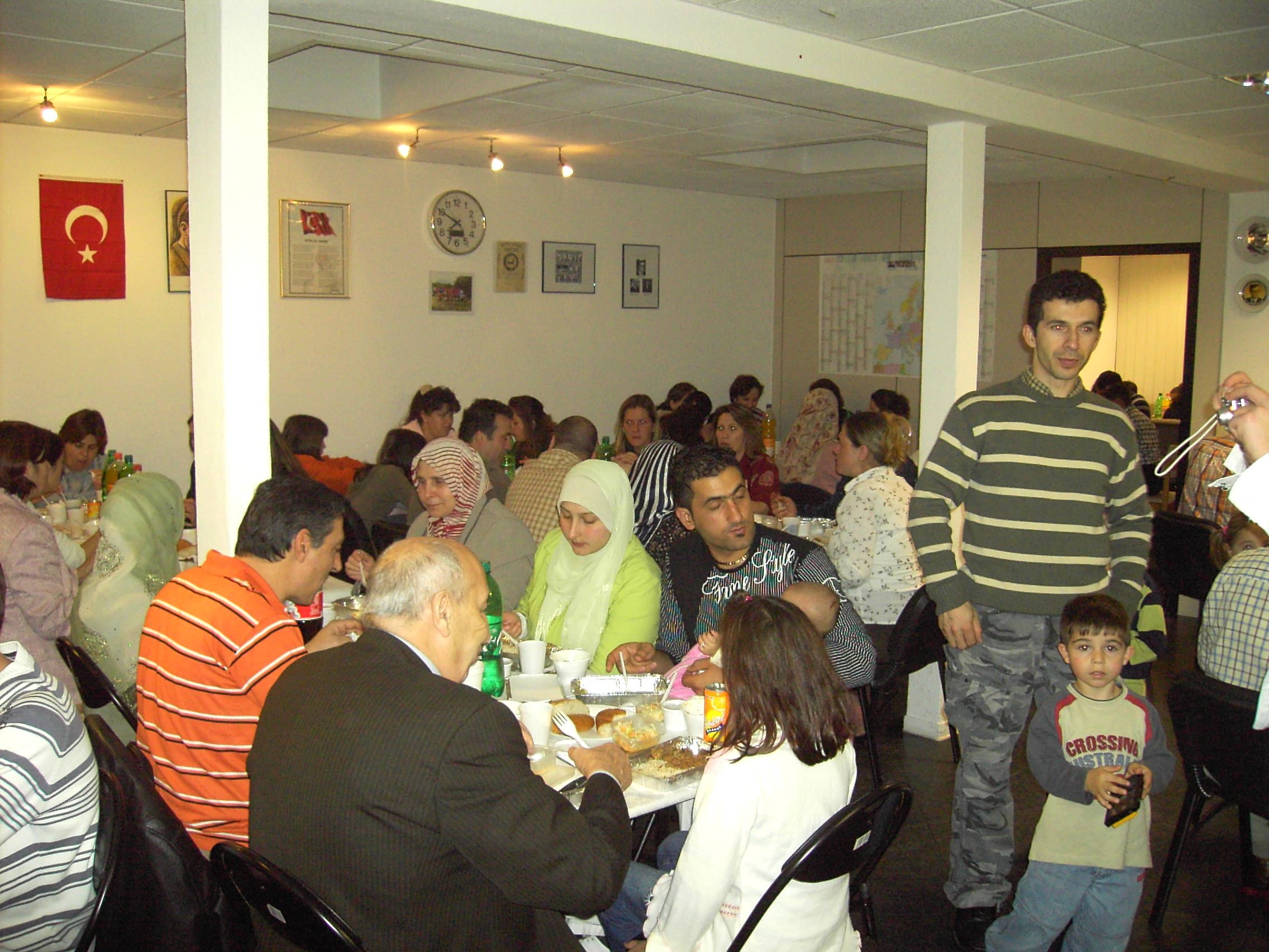 Minority Members meet at Ramadan dinners